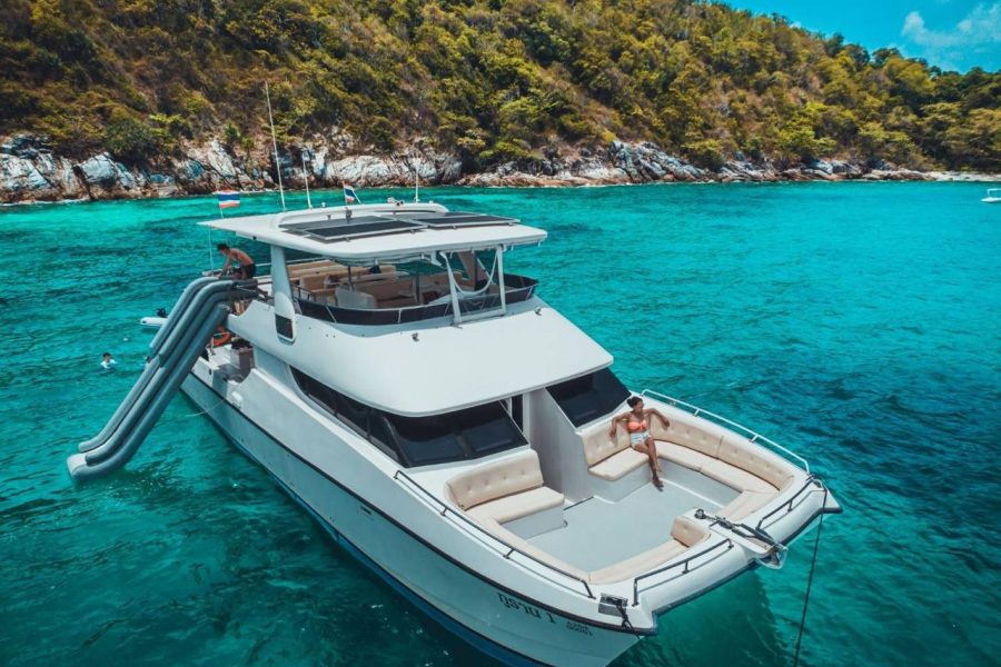 PhiPhi Luxury Catamaran Moonlight جزيرة بي بي الرحلة الفخمة